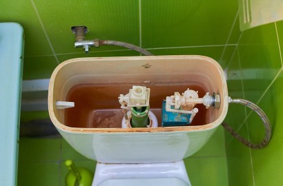 Toilet Supply Lines: Plastic vs. Metal